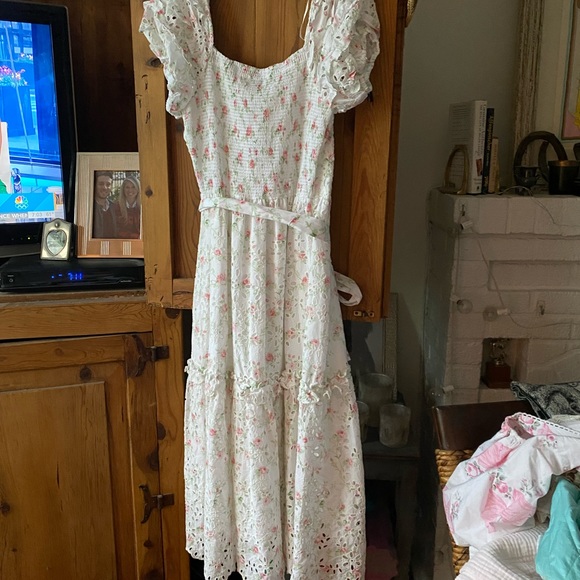 BNWT Loveshackfancy for target size 4 - Picture 2 of 6